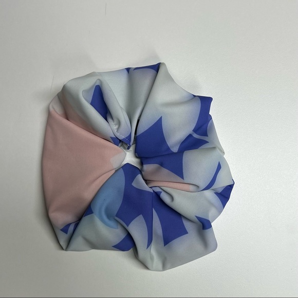 Box of hair scrunchies- 6 (six) colors - Picture 6 of 17